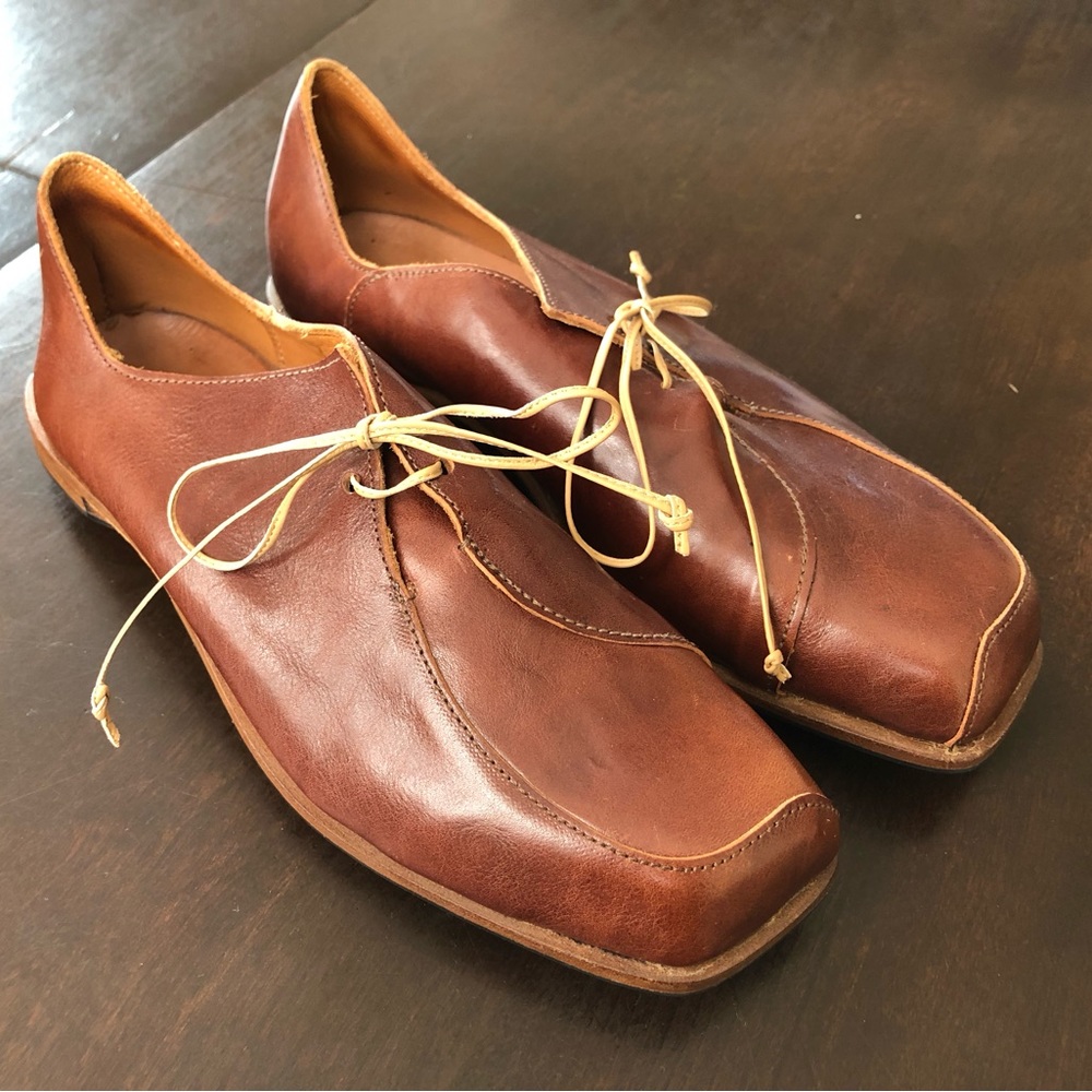 CYDWOQ handcrafted never worn women’s shoe size 39 1/2 brown leather